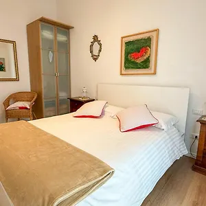 https://villino-amelia-florence.it-tuscanyhotel.com
